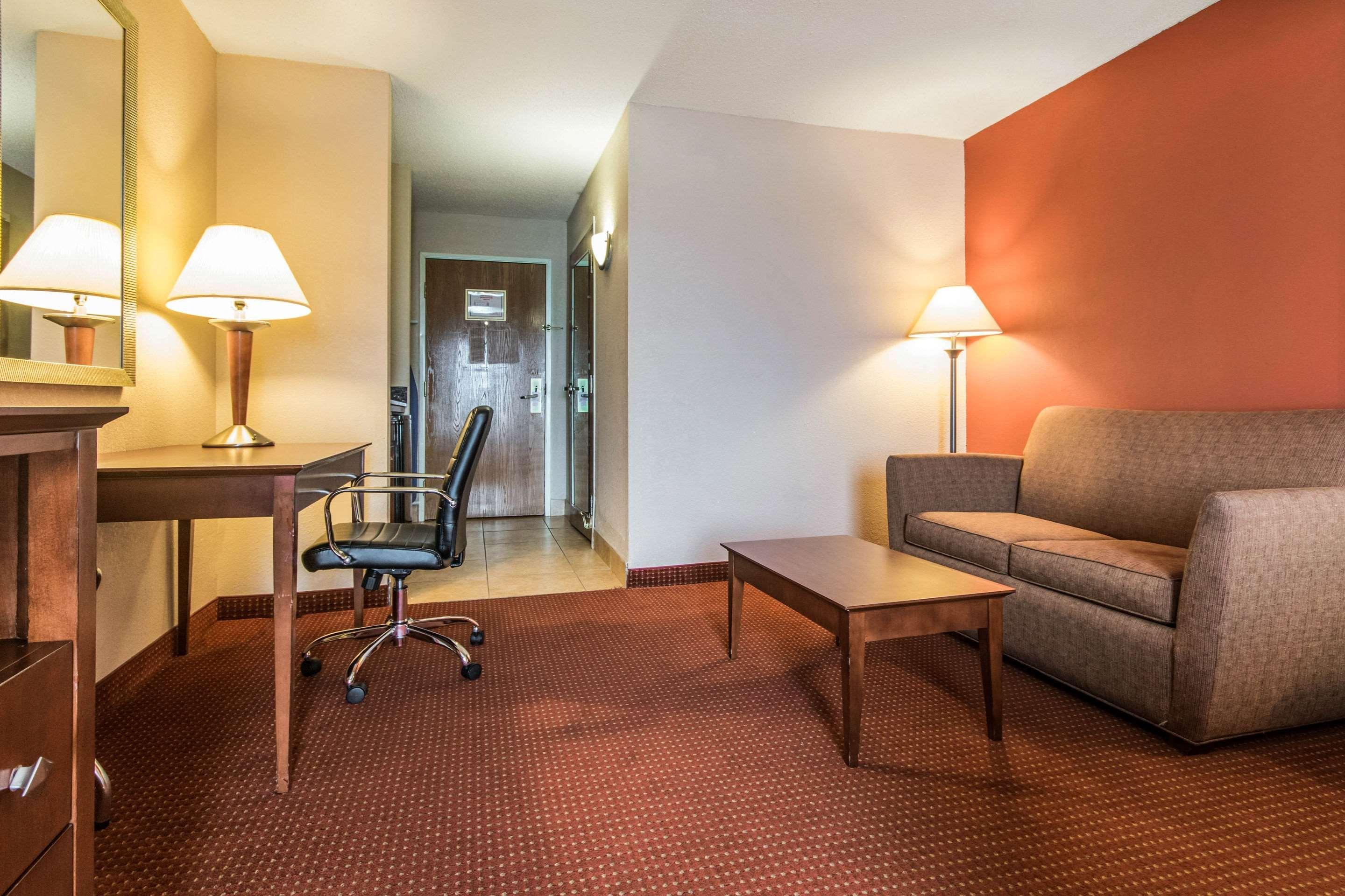 Holiday Inn Express Cincinnati-Лоренсбург Екстер'єр фото