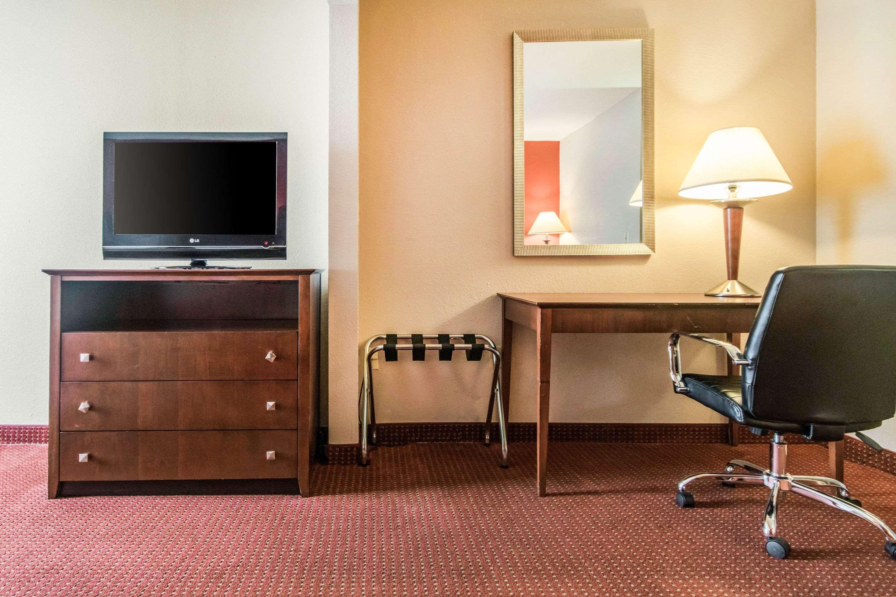 Holiday Inn Express Cincinnati-Лоренсбург Екстер'єр фото