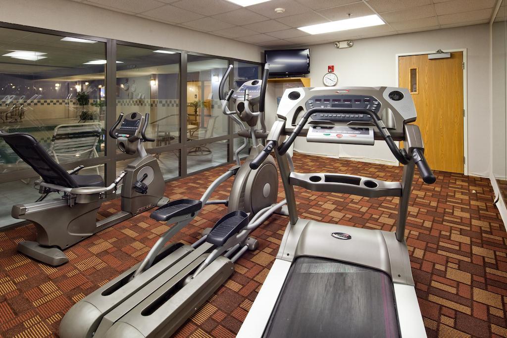 Holiday Inn Express Cincinnati-Лоренсбург Екстер'єр фото