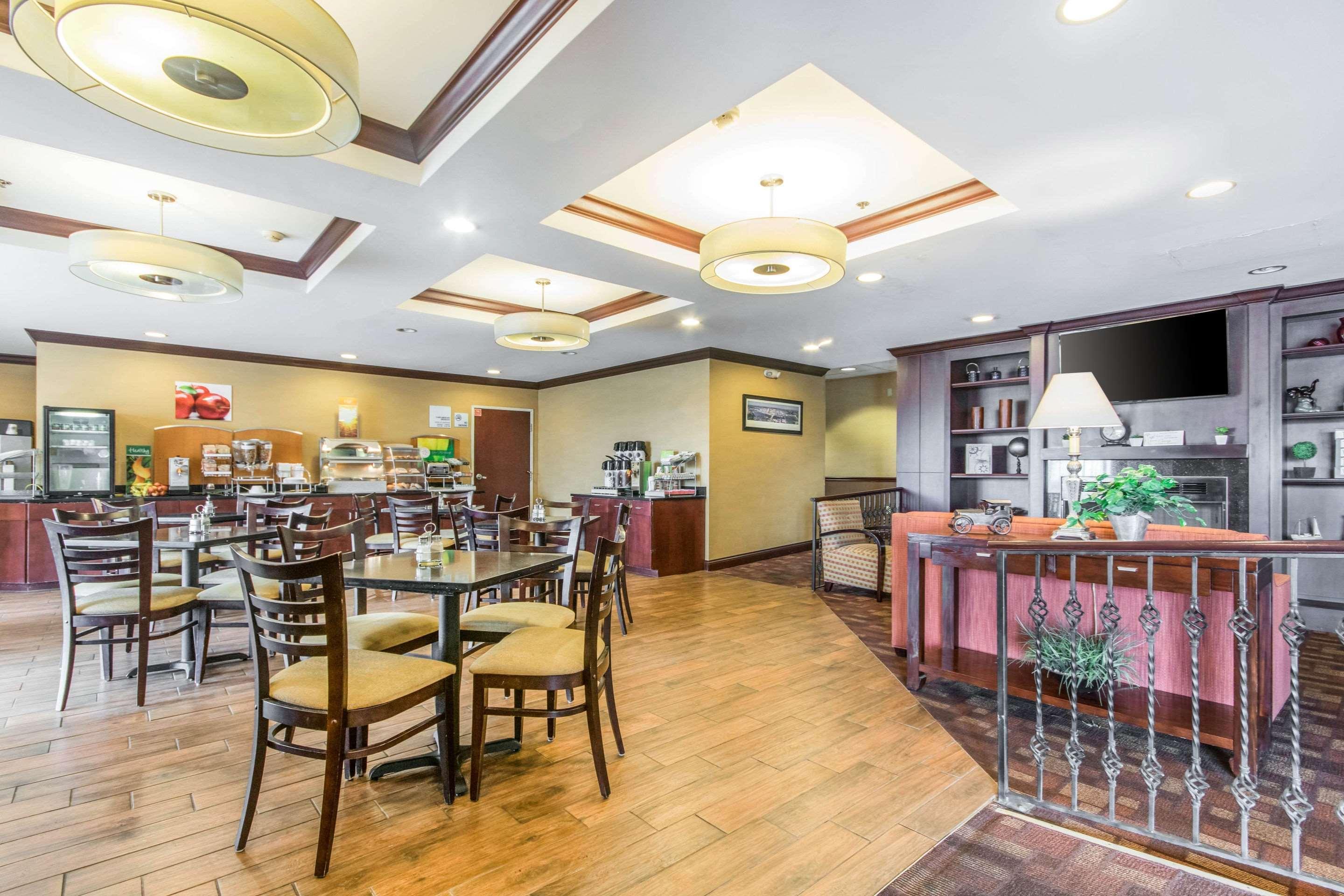 Holiday Inn Express Cincinnati-Лоренсбург Екстер'єр фото