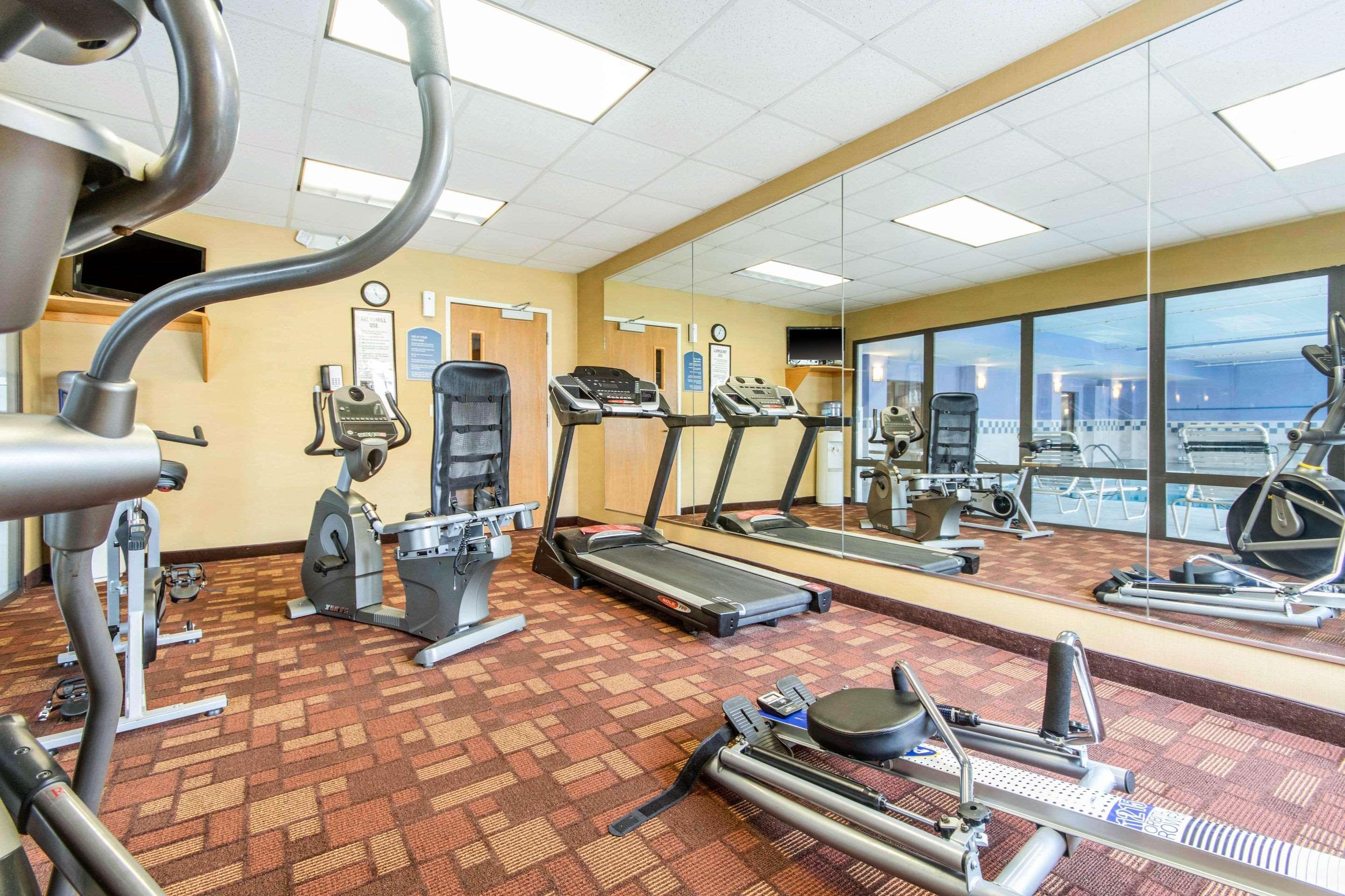 Holiday Inn Express Cincinnati-Лоренсбург Екстер'єр фото